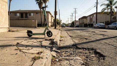 Los Angeles e-scooter injury claims in 2026 involving dangerous sidewalk conditions