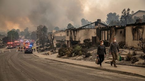 Los Angeles wildfire aftermath showing smoke exposure and injury claim risks